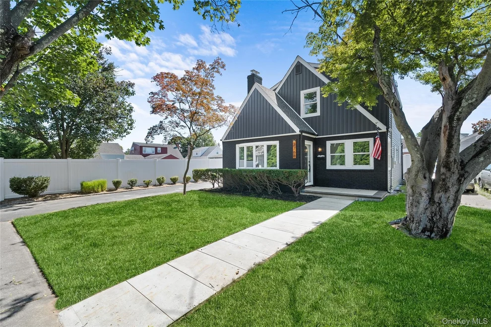 Unit for sale at 2768 Wallace Avenue, Hempstead, NY 11710