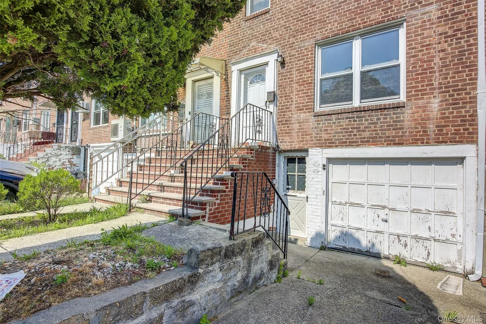 Unit for sale at 53-21 194th Street, New York, NY 11365