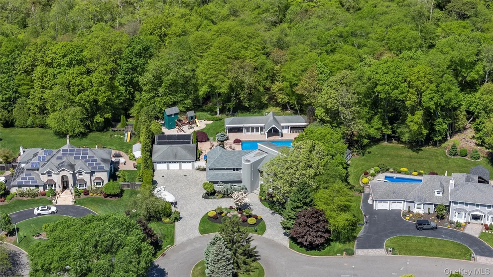 Unit for sale at 10 Crick Holly Lane, Islip, NY 11730