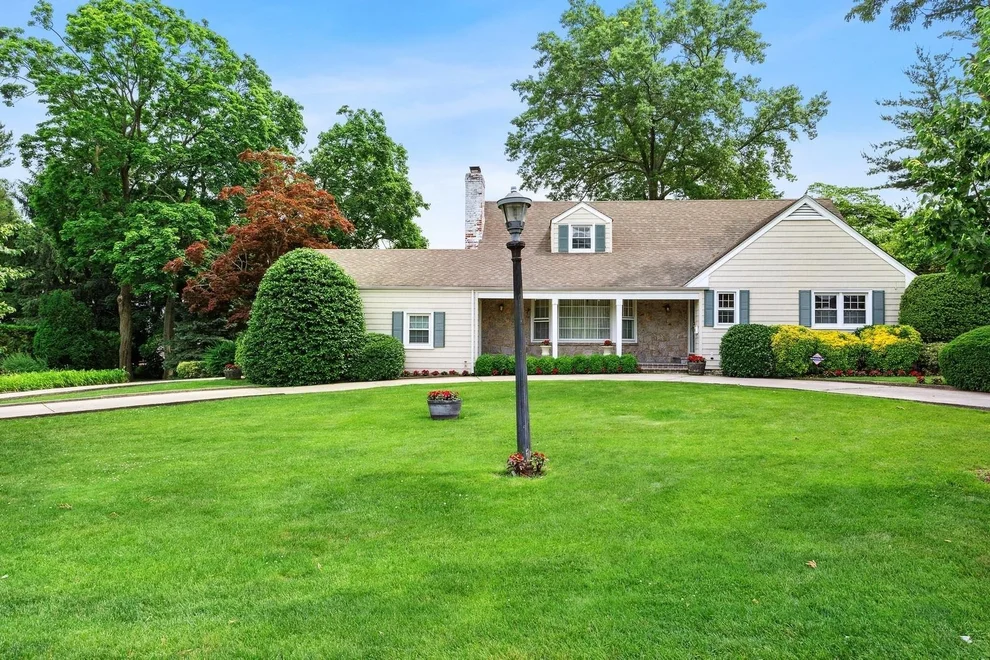 Unit for sale at 116 3rd Street, Hempstead, NY 11530