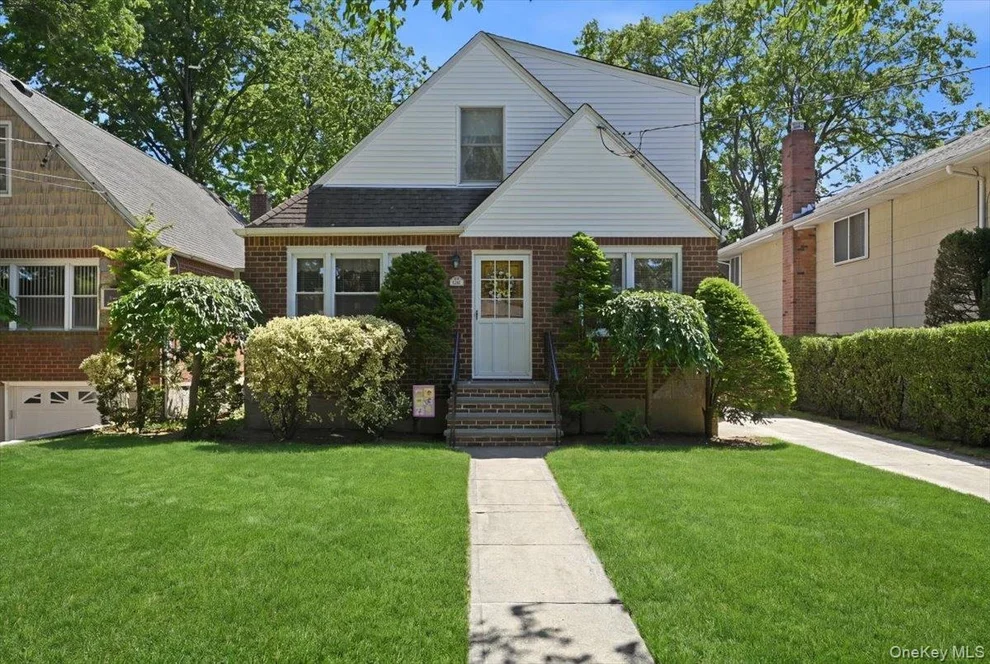 Unit for sale at 154 Cypress Street, Hempstead, NY 11001