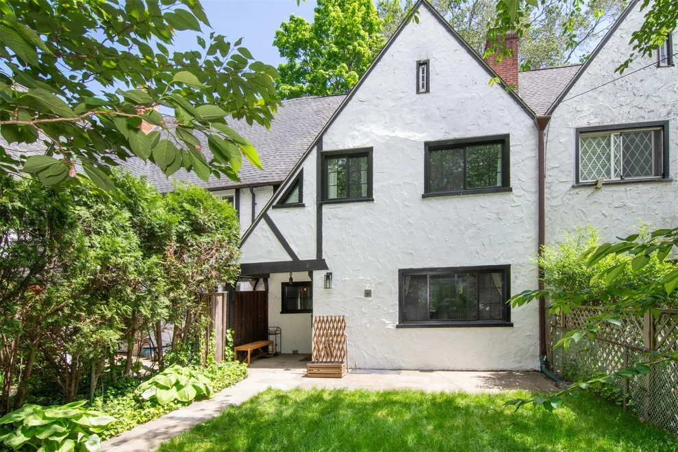 Unit for sale at 6 Pell Place, Pelham, NY 10803