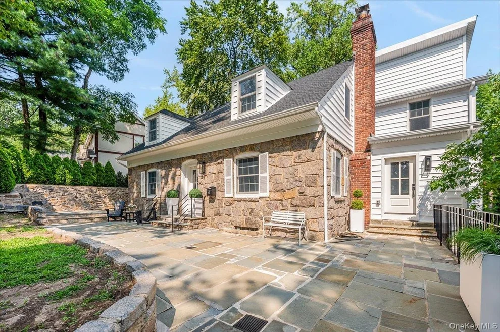 Unit for sale at 97 Station Road, North Hempstead, NY 11023