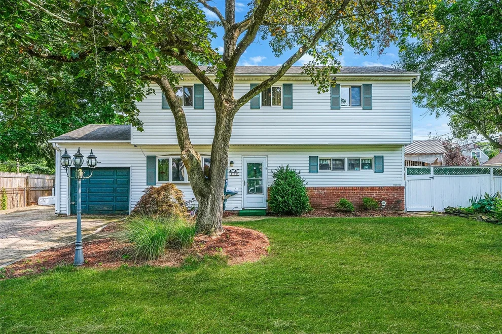Unit for sale at 3 Woods Lane, Brookhaven, NY 11720