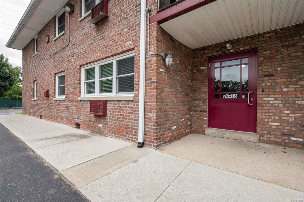 Unit for sale at 678 Fulton Street, Oyster Bay, NY 11735