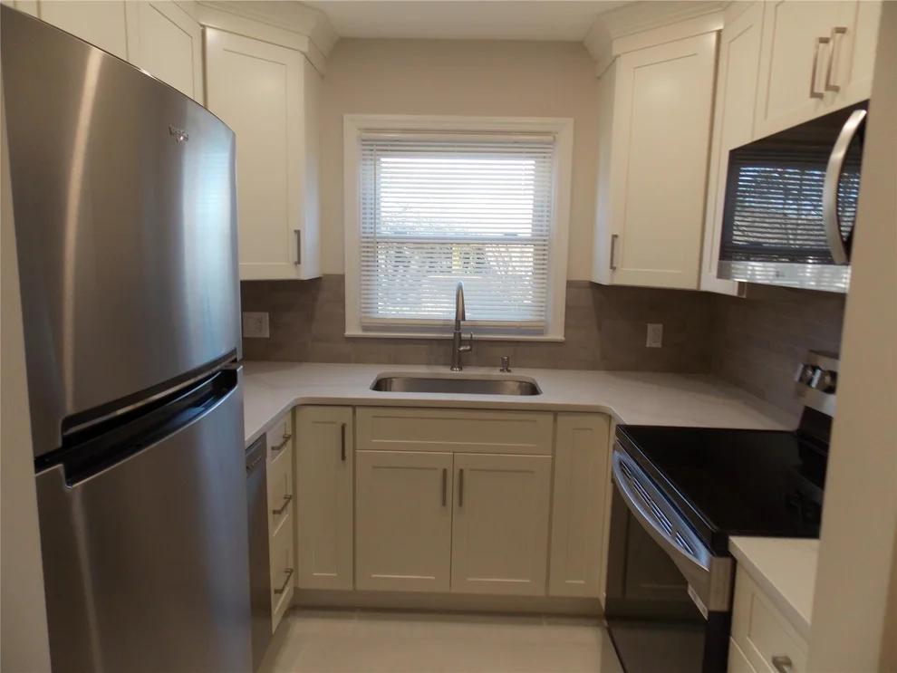 Unit for sale at 3D Hampton Court, Yorktown, NY 10598