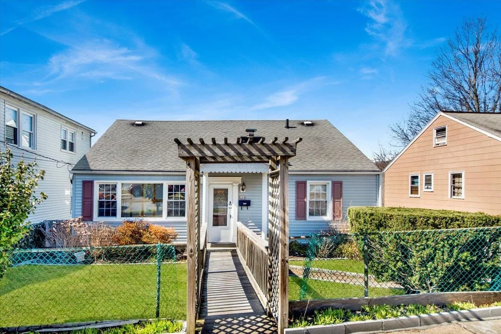 Unit for sale at 115 Bennett Avenue, Yonkers, NY 10701