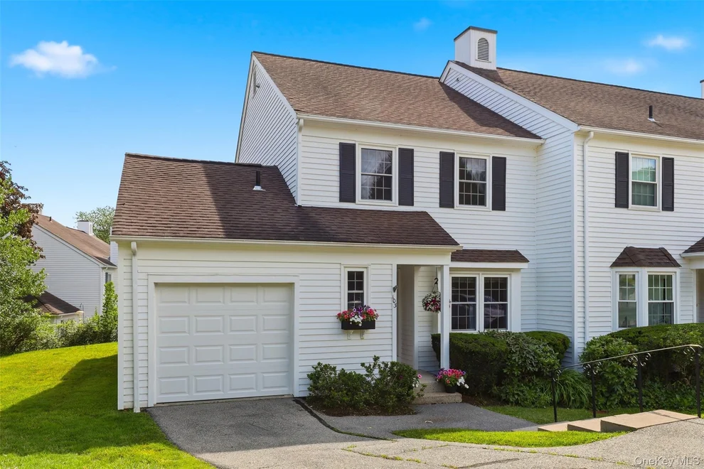 Unit for sale at 103 Locust Ridge, Lewisboro, NY 10518