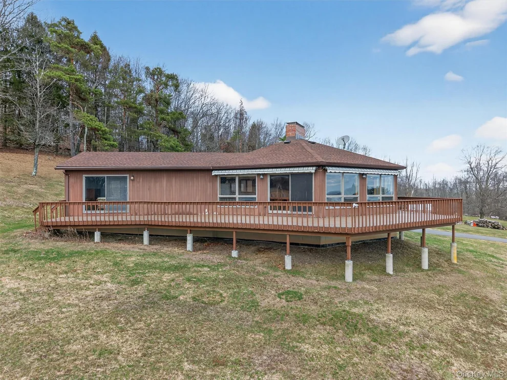 Unit for sale at 963 Mountain Road, Greenville, NY 12771