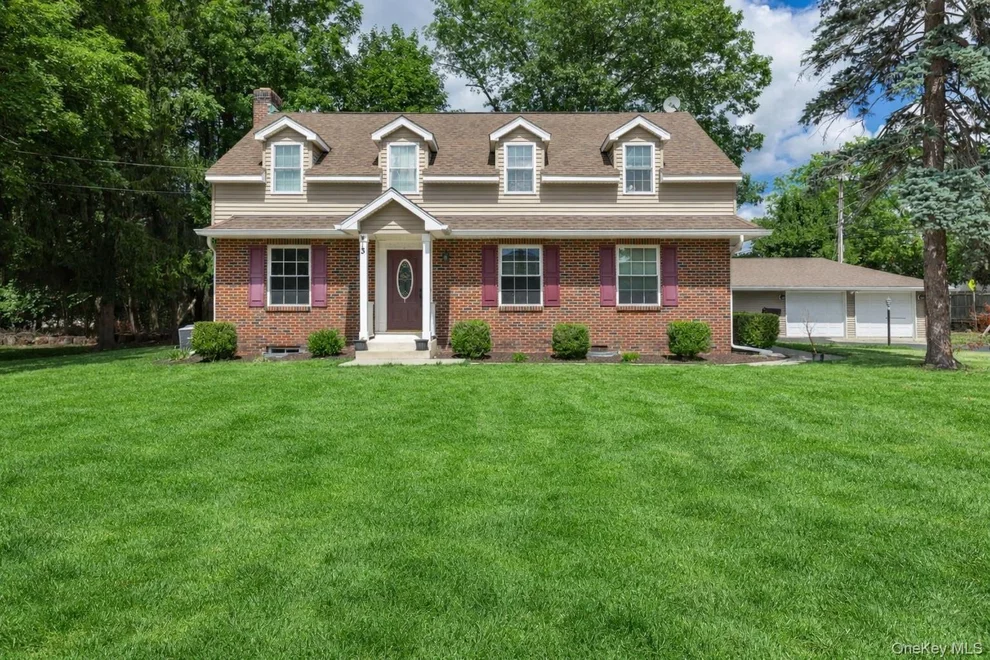 Unit for sale at 3 Mansion Drive, Hyde Park, NY 12538