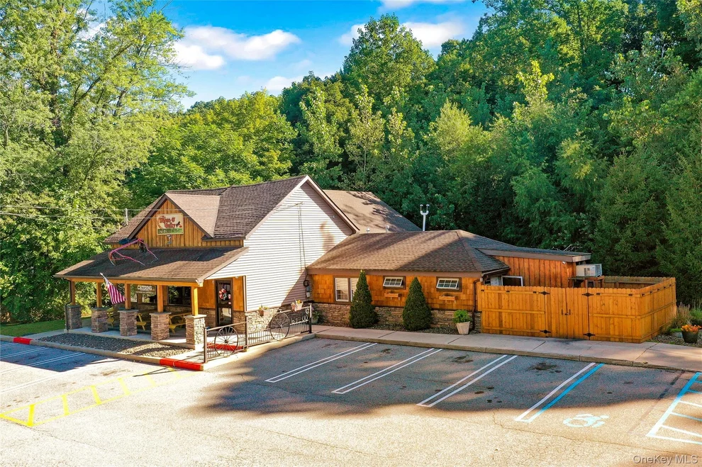 Unit for sale at 809 Bloomingburg Road, Wallkill, NY 12721