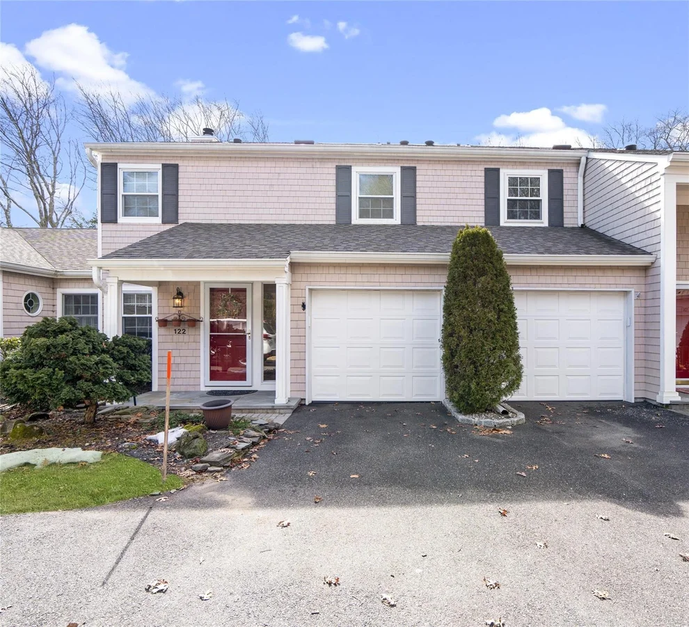 Unit for sale at 122 Corral Lane, Islip, NY 11706