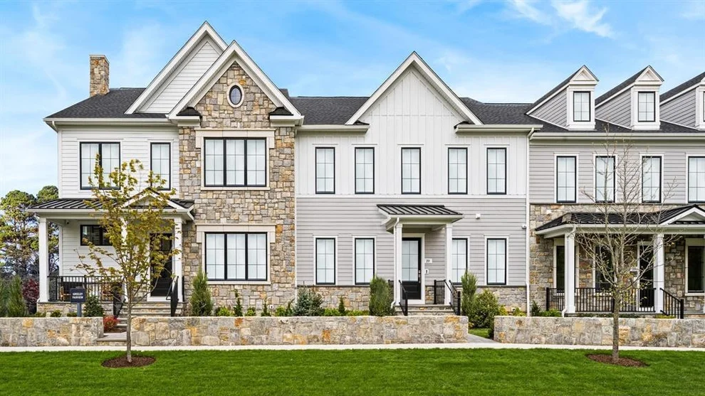 Unit for sale at 4 Carriage Lane, New Castle, NY 10514