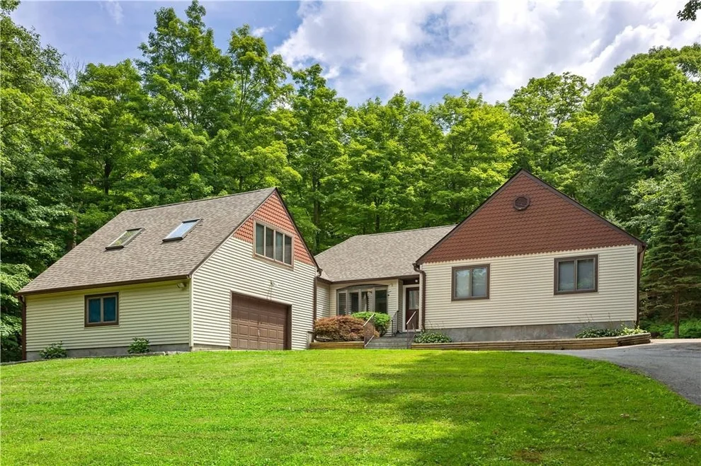 Unit for sale at 1252 Old Albany Post Road, Philipstown, NY 10524