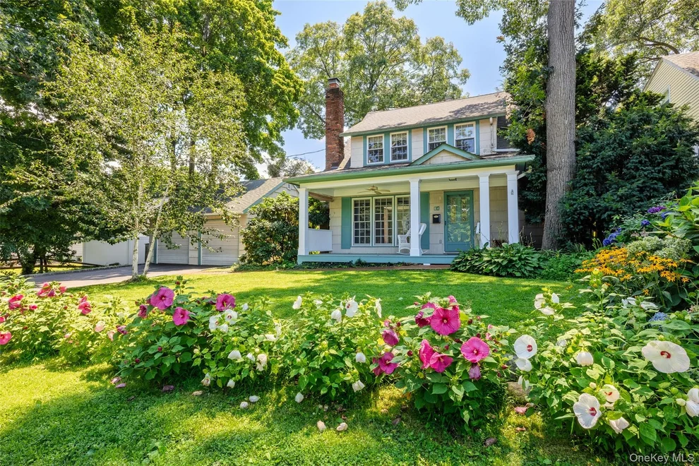 Unit for sale at 84 Oak Street, Huntington, NY 11768