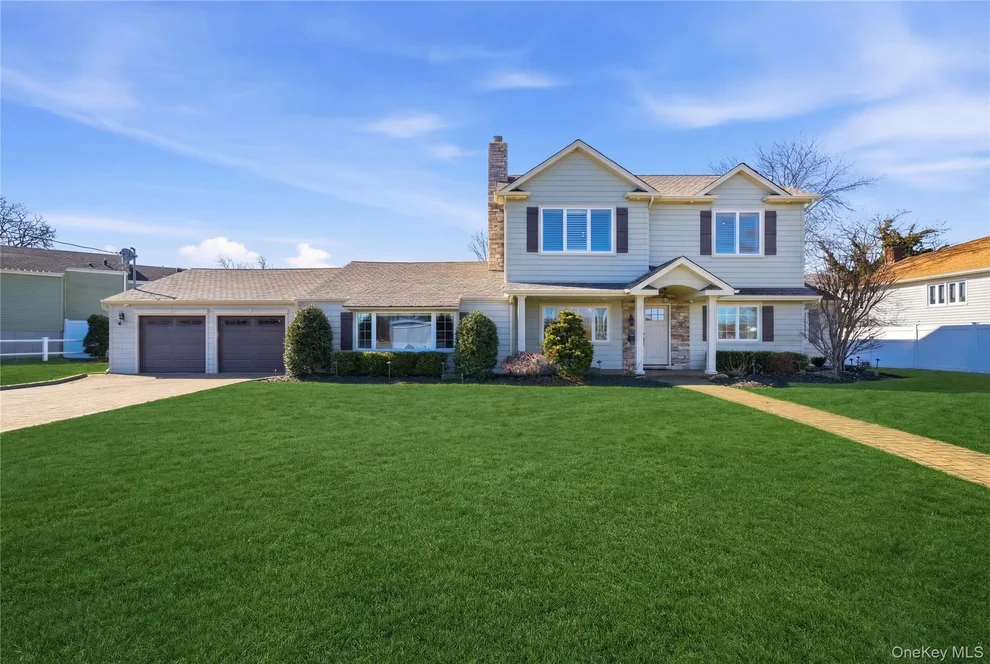 Unit for sale at 102 Peconic Drive S, Oyster Bay, NY 11758