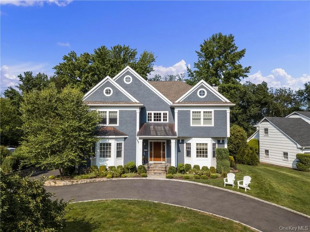 Unit for sale at 5 Trails End, Rye City, NY 10580