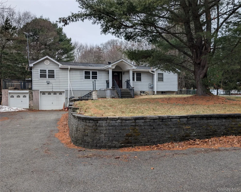 Unit for sale at 145 N Fostertown Drive, Newburgh (Town), NY 12550