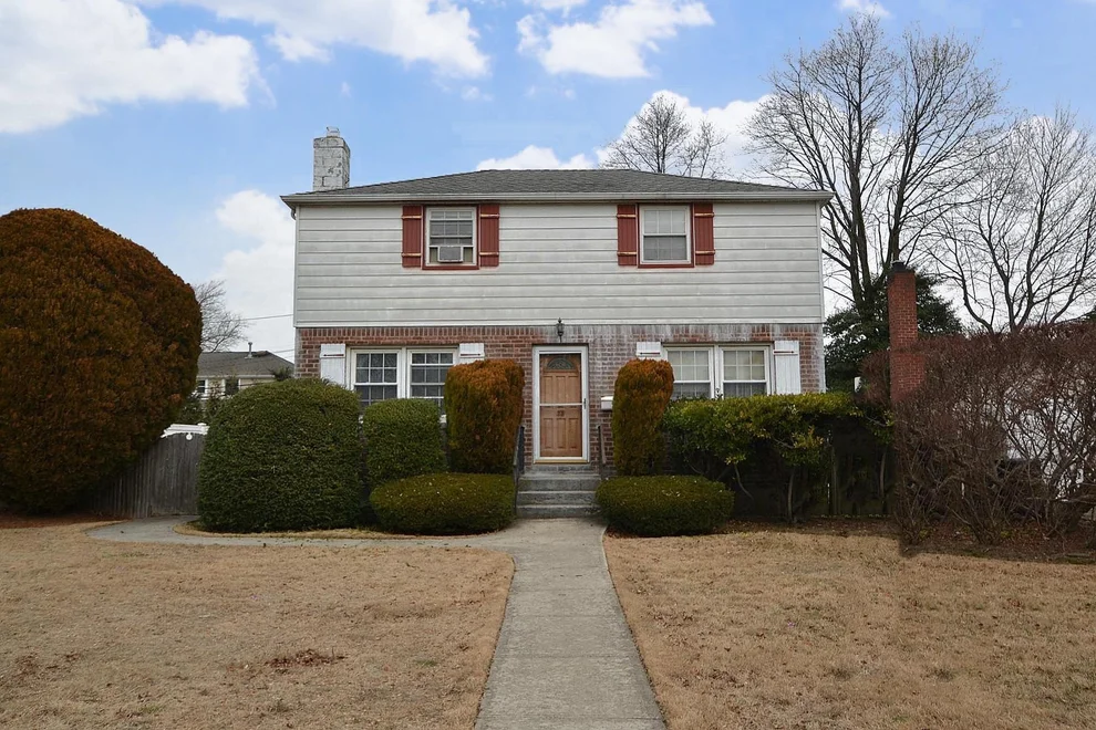 Unit for sale at 23 Hastings Drive, Hempstead, NY 11566