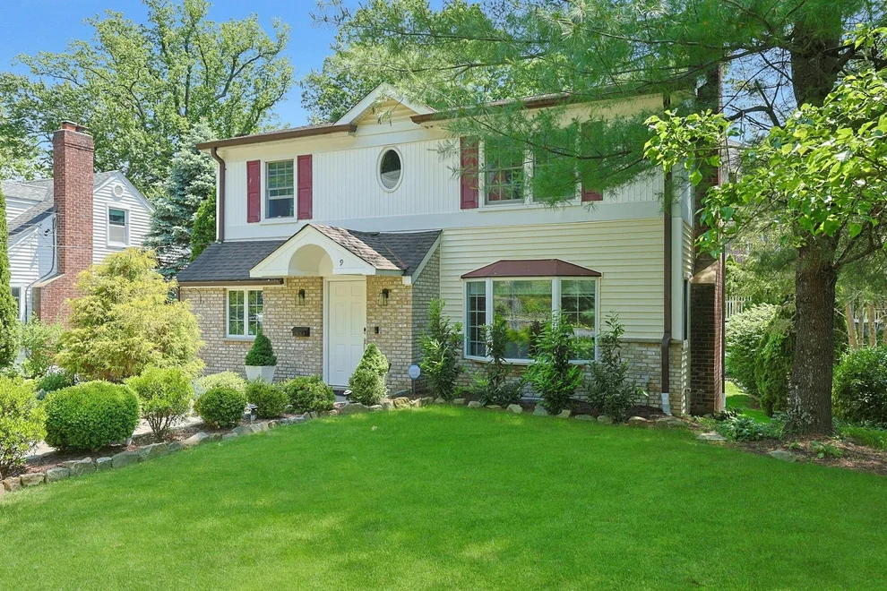 Unit for sale at 9 Dogwood Drive, Eastchester, NY 10583