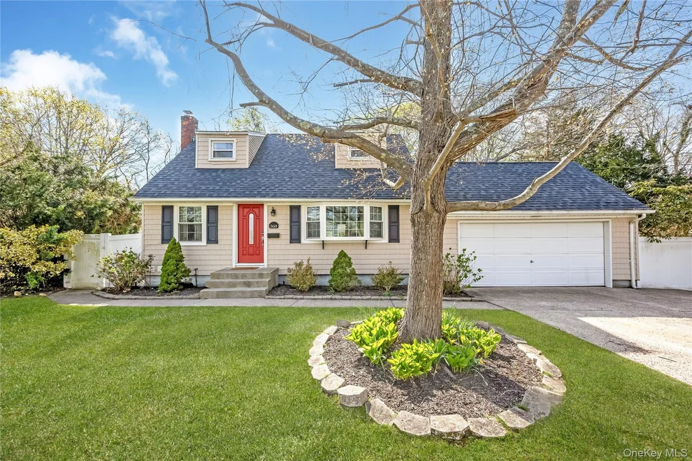 Unit for sale at 360 Renee Drive, Islip, NY 11705