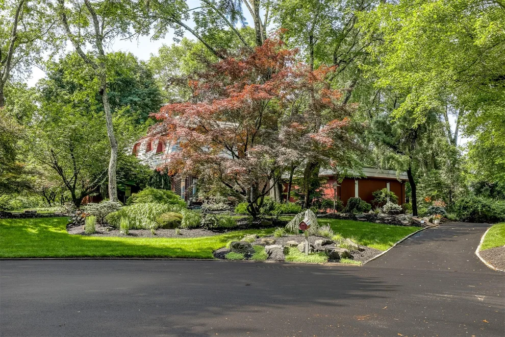 Unit for sale at 4 Catherine Court, Ramapo, NY 10901