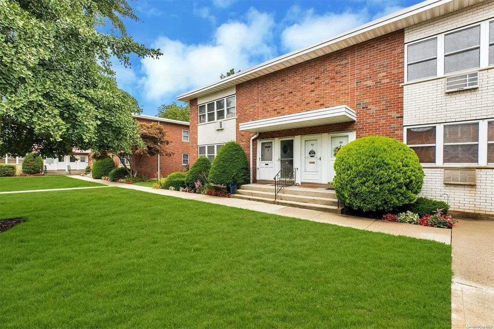 Unit for sale at 193 Farber, Babylon, NY 11704