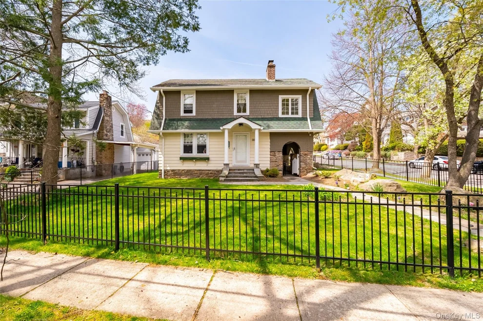 Unit for sale at 350 Hutchinson Boulevard, Mount Vernon, NY 10552