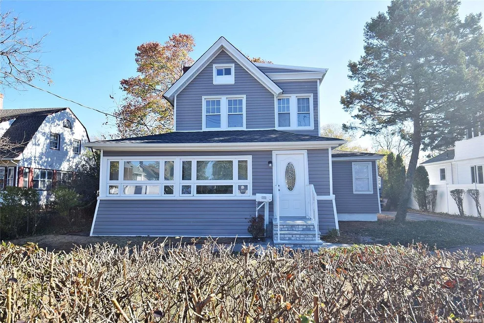 Unit for sale at 281 Ocean Avenue, Hempstead, NY 11563