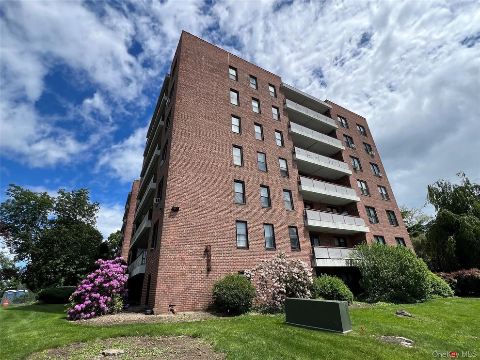 Unit for sale at 315 King Street, Rye Town, NY 10573