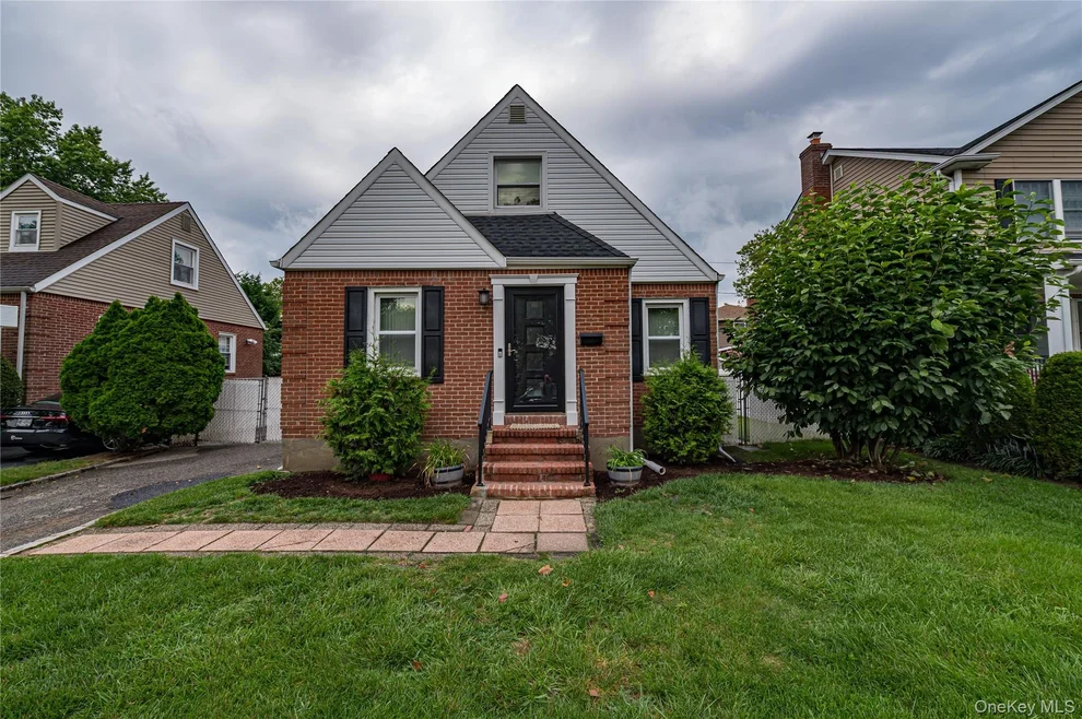 Unit for sale at 15 Yale Boulevard, North Hempstead, NY 11040