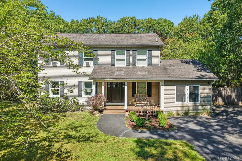 Unit for sale at 4 Wooded Lane, Southampton, NY 11946