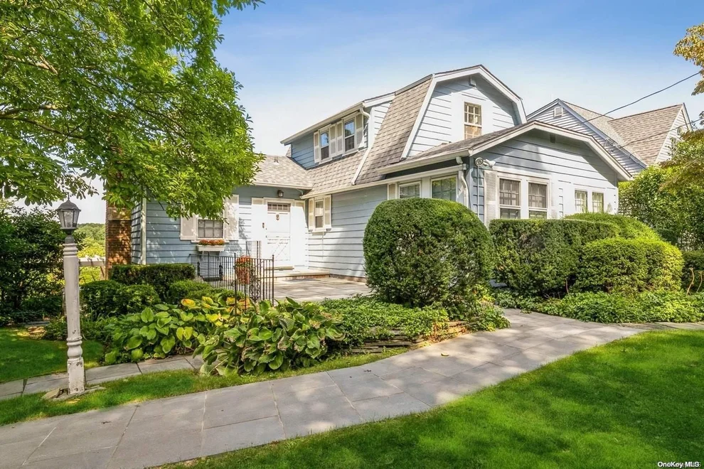 Unit for sale at 7 Harborview Avenue, Huntington, NY 11740