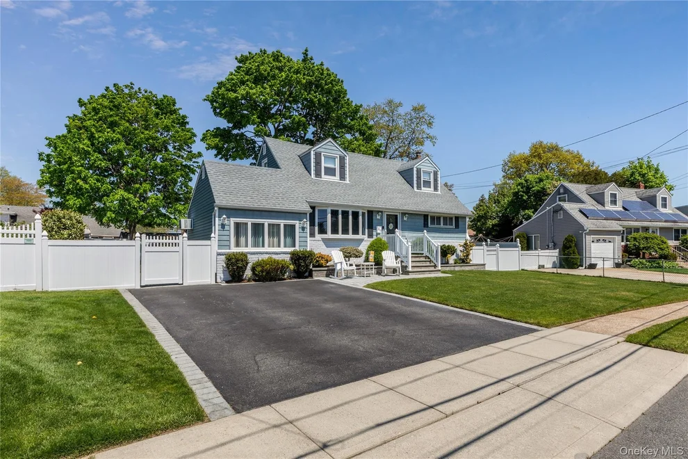 Unit for sale at 317 Oconnor Road, Babylon, NY 11703