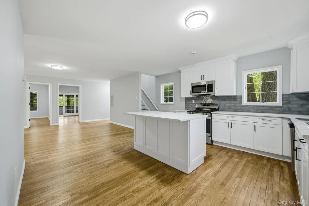 Unit for sale at 10 Woodland Lane, Huntington, NY 11743