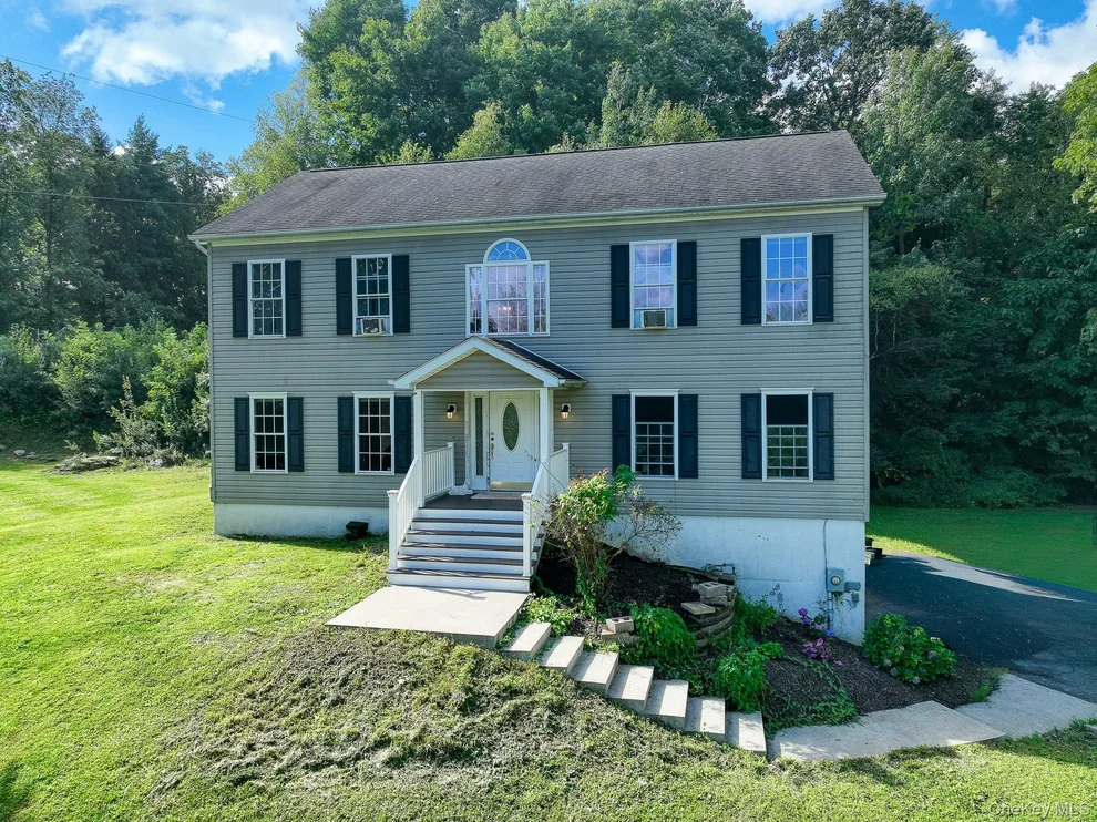 Unit for sale at 99 Milton Turnpike, Marlboro, NY 12547