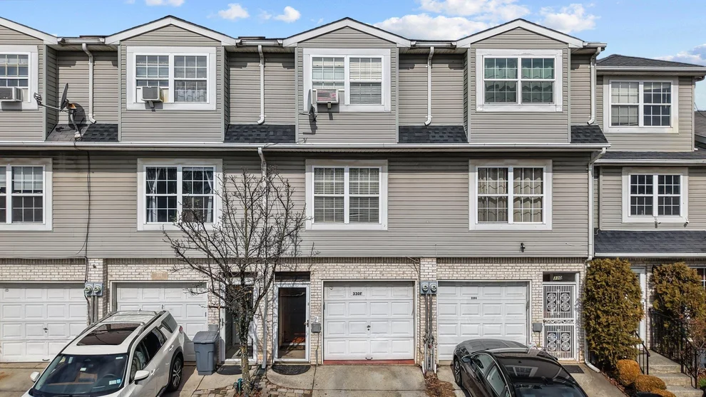 Unit for sale at 330F Skyline Drive, New York, NY 10304