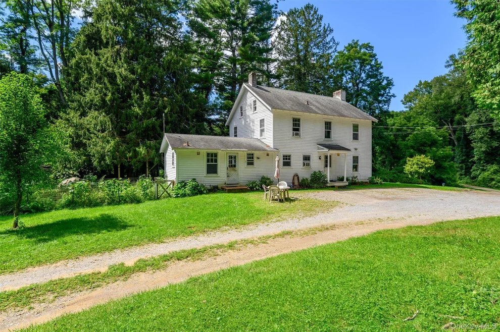 Unit for sale at 264 Quaker Hill Road, Pawling, NY 12564