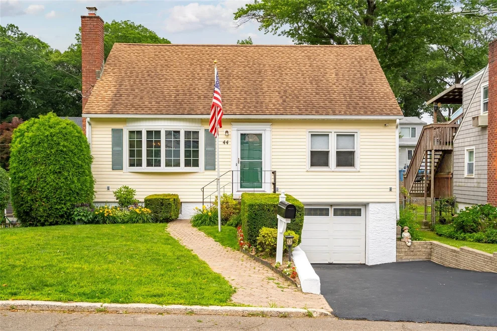 Unit for sale at 44 N Perkins Avenue, Greenburgh, NY 10523