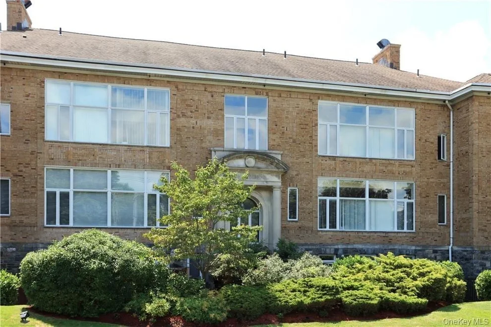 Unit for sale at 520 Ashford Avenue, Greenburgh, NY 10502
