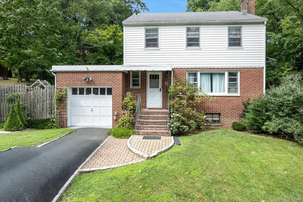 Unit for sale at 25 Fenwick Road, Greenburgh, NY 10706