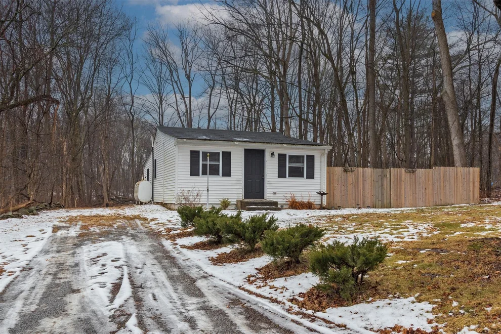 Unit for sale at 52 Netherwood Plaza, Pleasant Valley, NY 12578