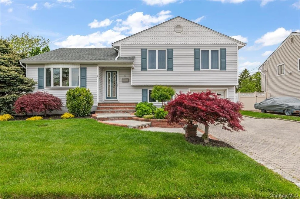 Unit for sale at 10 Peter Road, Oyster Bay, NY 11801