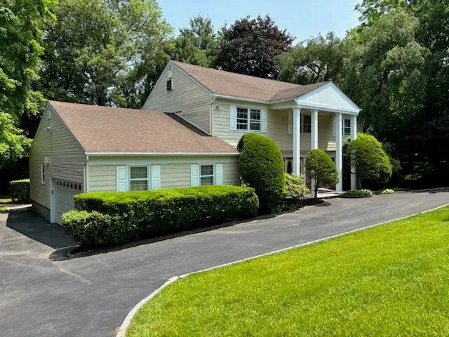 Unit for sale at 27 Lisa Drive, Huntington, NY 11746