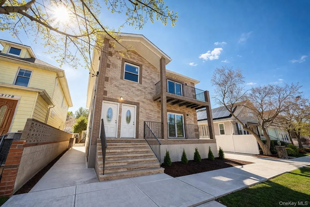 Unit for sale at 3174 VAlhalla Drive, New York, NY 10465