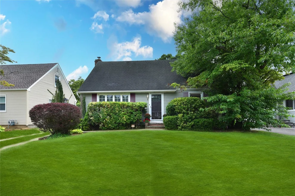 Unit for sale at 36 Alhambra Road, Hempstead, NY 11510