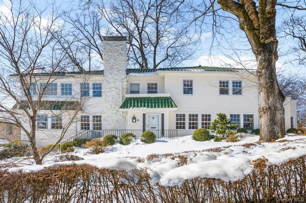 Unit for sale at 25 Huguenot Drive, Mamaroneck, NY 10538