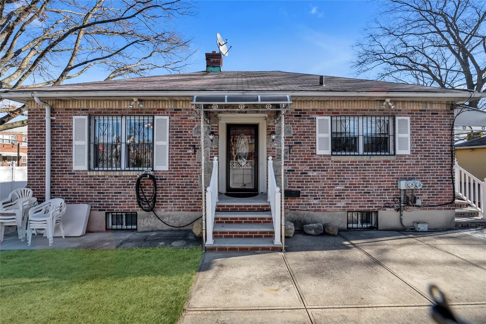 Unit for sale at 65-01 163rd Street, New York, NY 11365