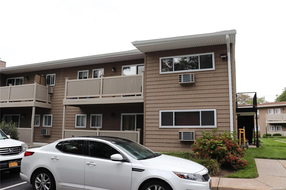 Unit for sale at 365 Route 111, Smithtown, NY 11787