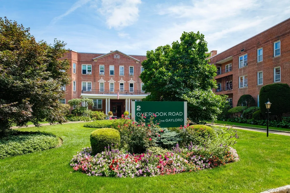Unit for sale at 2 Overlook Road, White Plains, NY 10605